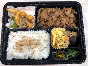 自粛期間中に毎日お世話になった、ちどりあしさんのお弁当。リーズナブルで美味でした。